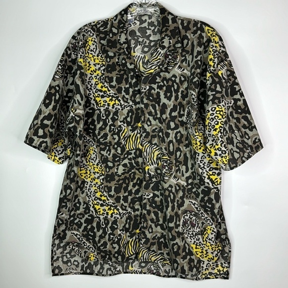 Vintage CHAMS Lepoard Short Sleeve Button UP Shirt Size Small - Picture 1 of 8